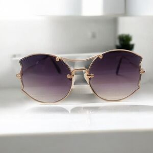Elegant Gold Sunglasses